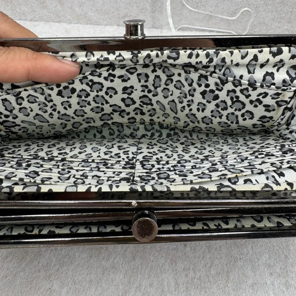 Kenneth Cole New York Leather Kiss Lock Wallet Black‎ Leopard Print Indie 8X4
